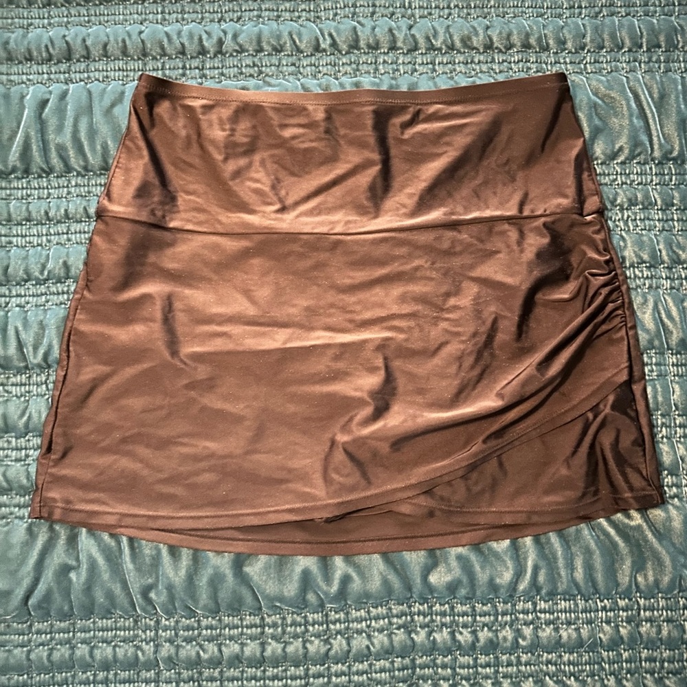 Black swim skirt